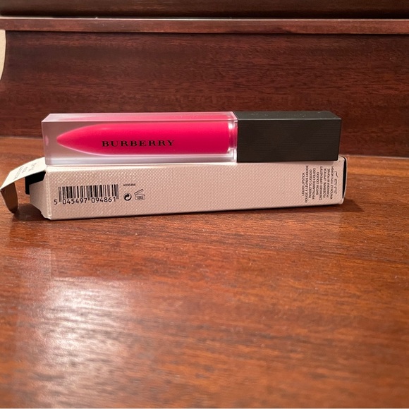Burberry Liquid Lip Velvet Military Red No. 41 NEW makeup - Picture 3 of 15